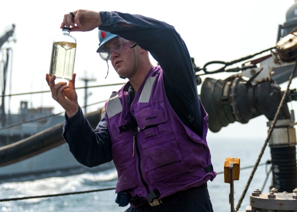 USS STOUT (DDG 55) REPLENISHMENT-AT-SEA 160725-N-GP524-392