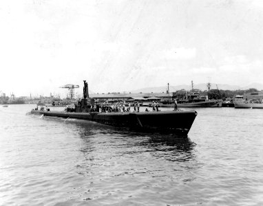 USS Tang (SS-306) returning Pearl Harbor, Hawaii, 15 May 1944 (80-G-231022)