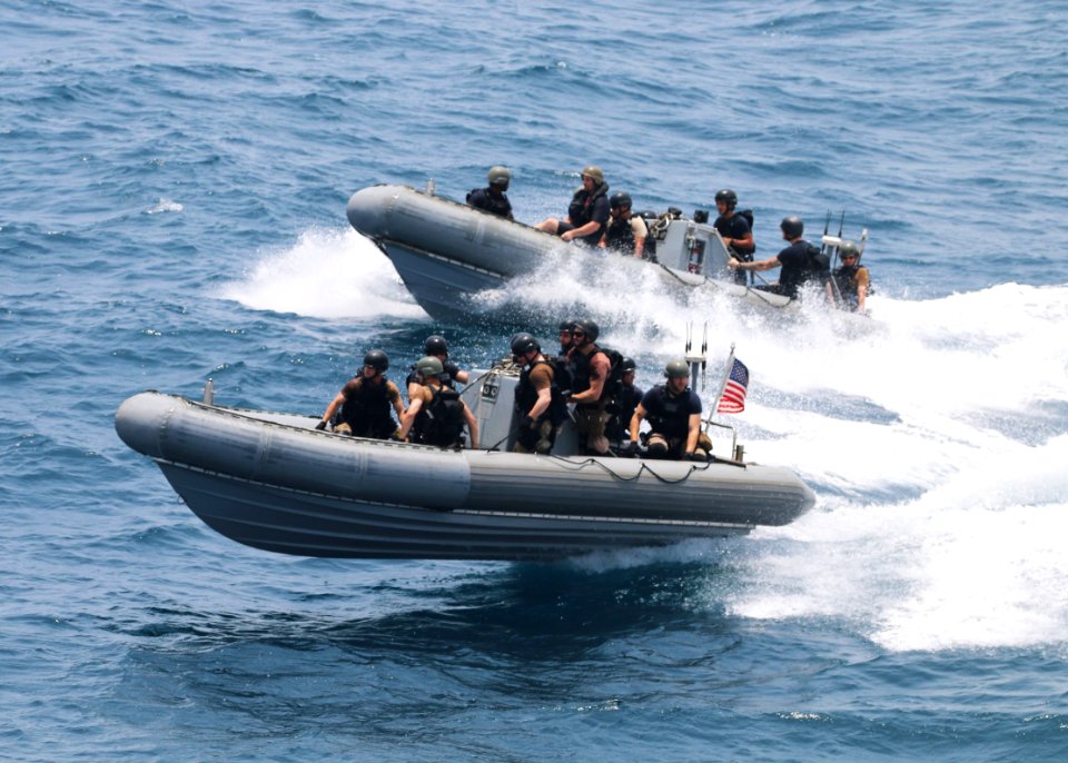 USS STOUT (DDG 55) VISIT, BOARD, SEARCH AND SEIZURE 160720-N-GP524-404