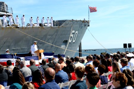 USS Taylor decommissioning ceremony 150508-N-JX484-168