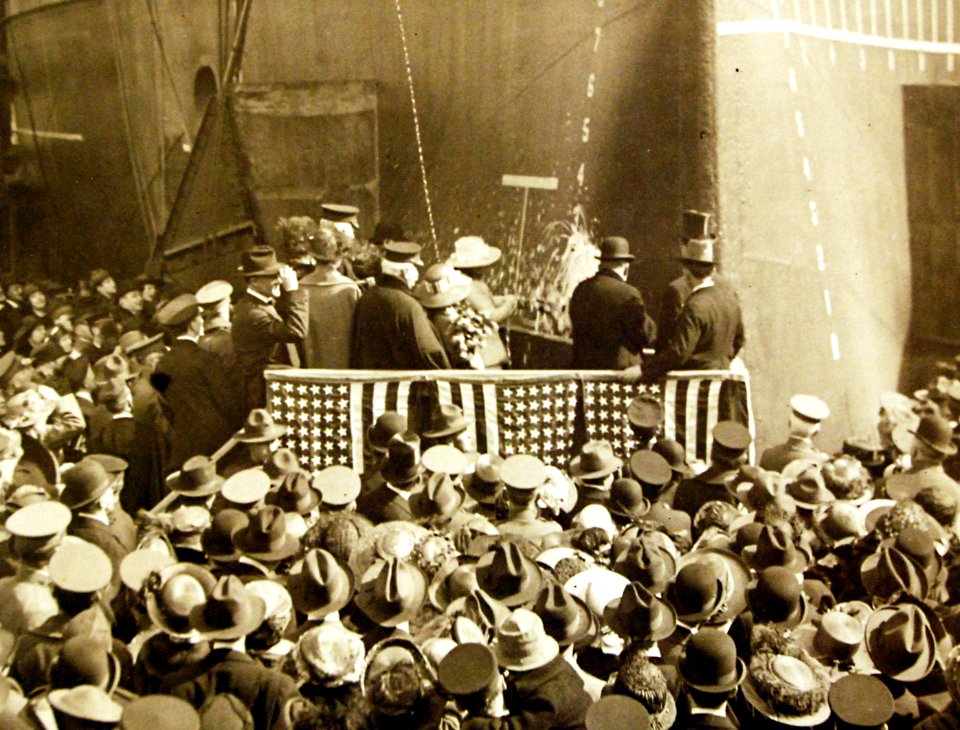 USS Tennessee (BB-43), Helen Roberts christening ship, April 30, 1919 (27561550443)