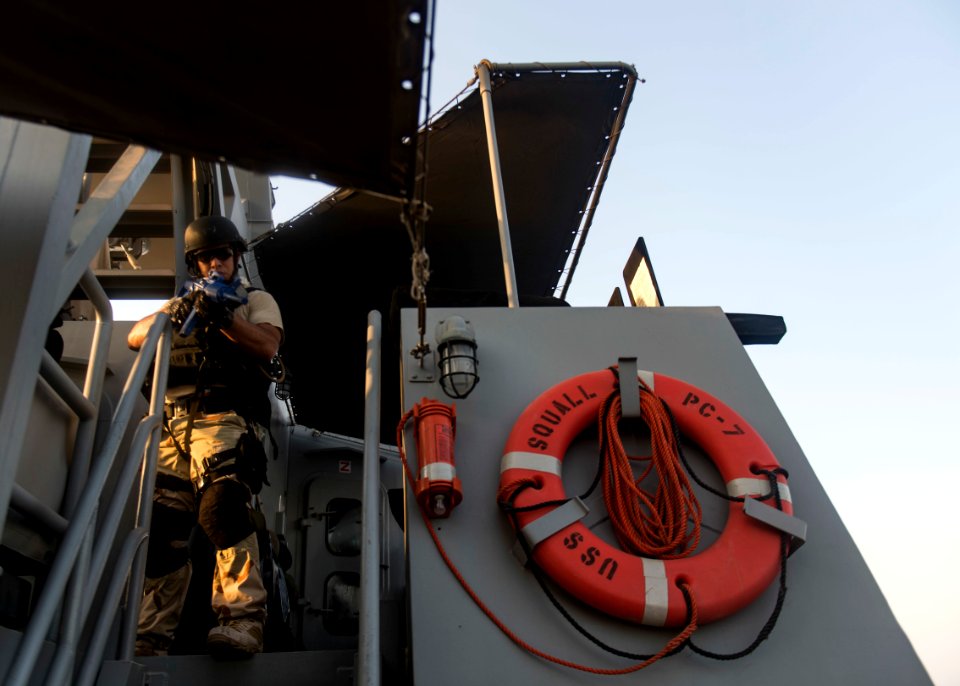 USS STOUT (DDG 55) VISIT, BOARD, SEARCH AND SEIZURE DEPLOYMENT 2016 160812-N-GP524-572