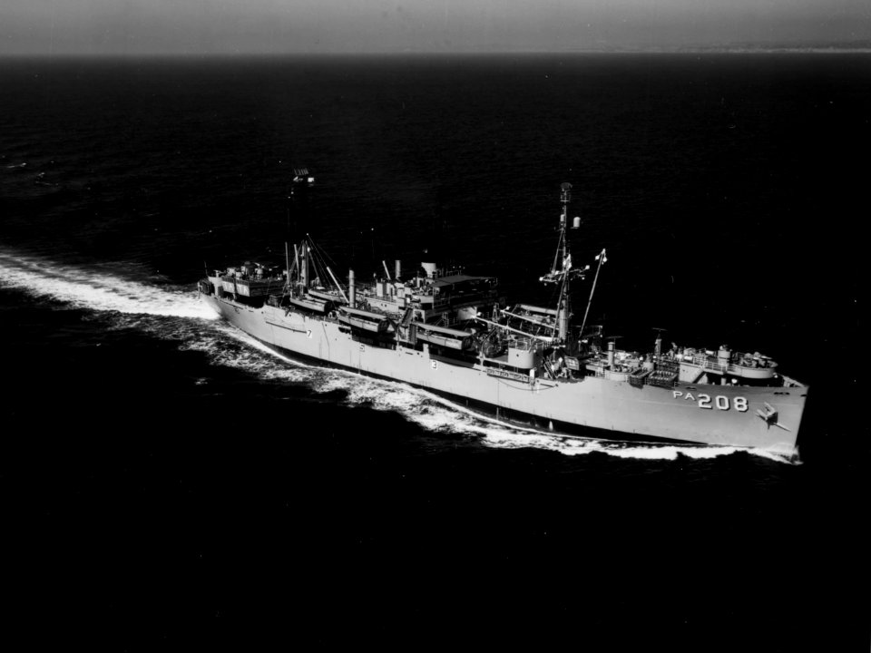 USS Talladega (APA-208) underway off San Diego, California (USA), 8 March 1967 (NH 96819)