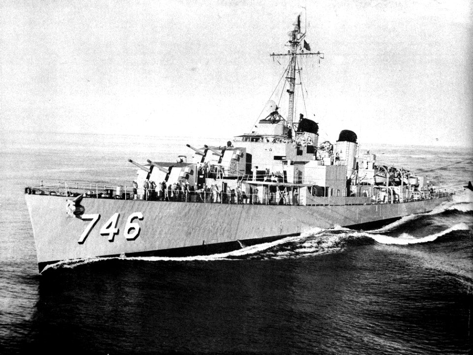 USS Taussig (DD-746) underway in 1954