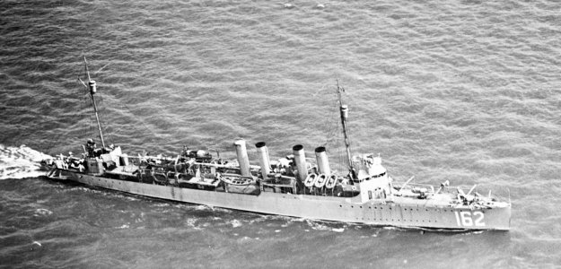 USS Thatcher (DD-162) underway c1920