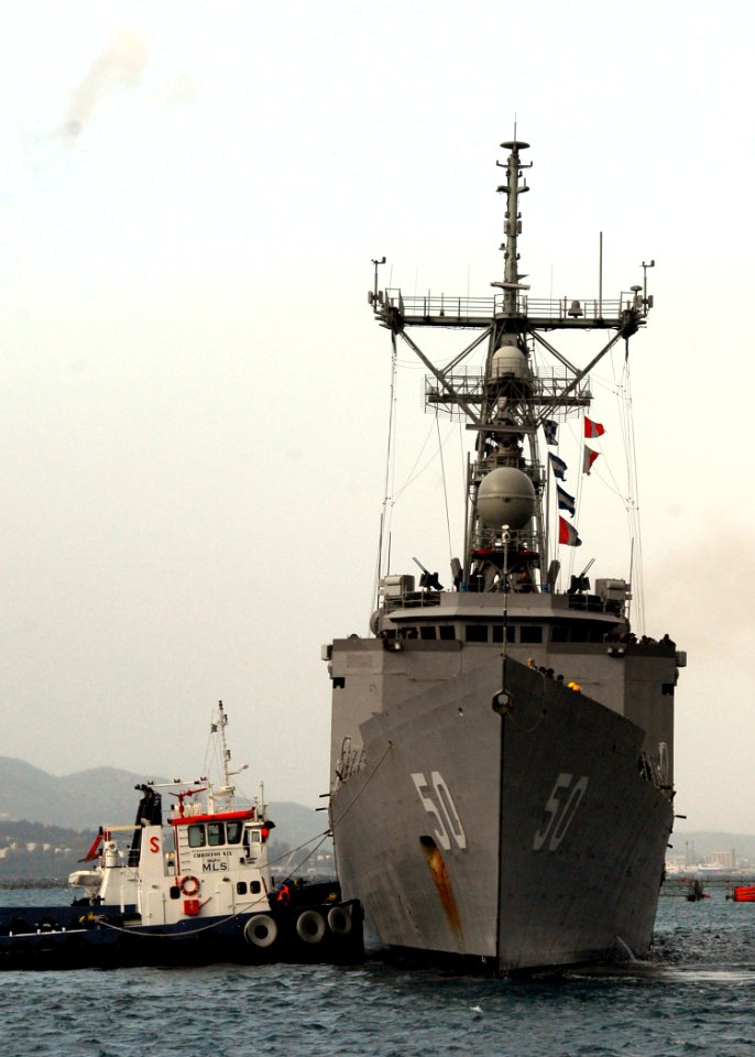 USS Taylor-090114-N-0780F-002