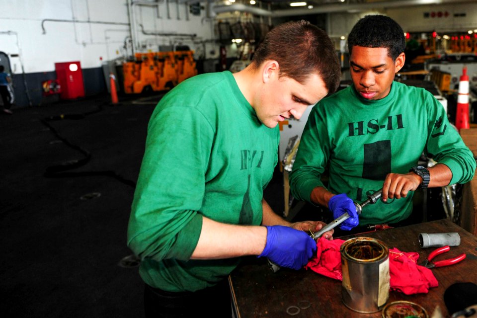 USS Theodore Roosevelt (CVN 71) 150426-N-SI600-049 (16677851733)