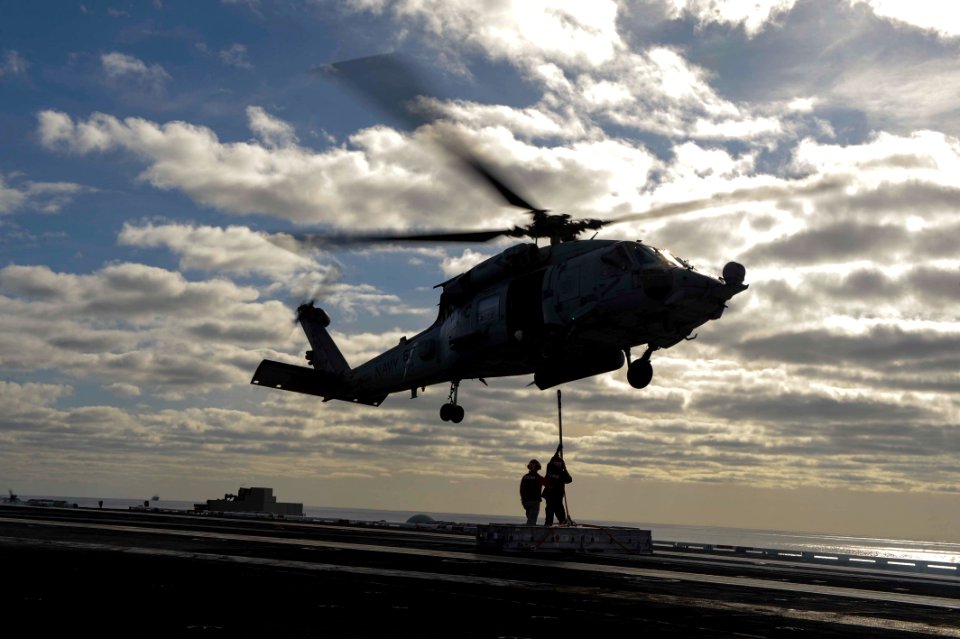 USS Theodore Roosevelt action 150318-N-FI568-236