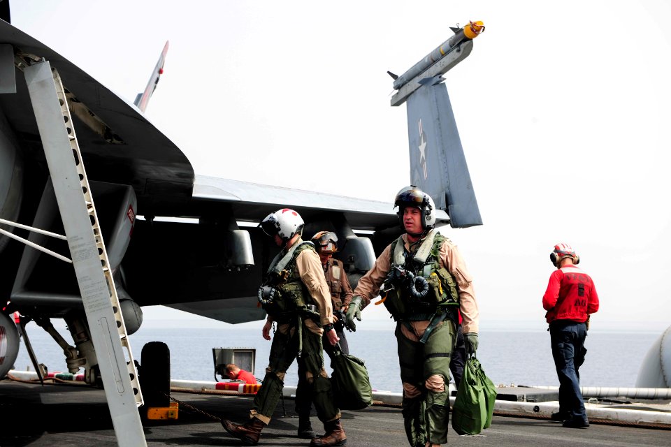 USS Theodore Roosevelt (CVN 71) 150416-N-SI600-033 (17065208767)