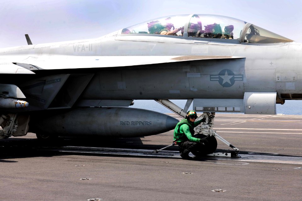 USS Theodore Roosevelt 150813-N-PG340-069