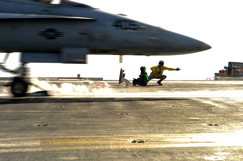 USS Theodore Roosevelt (CVN 71) 150429-N-KU391-058 (17120993717)