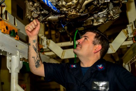 USS Theodore Roosevelt (CVN 71) 150508-N-KU391-023 (17288593408)