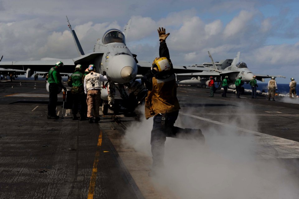 USS Theodore Roosevelt action 150317-N-FI568-128