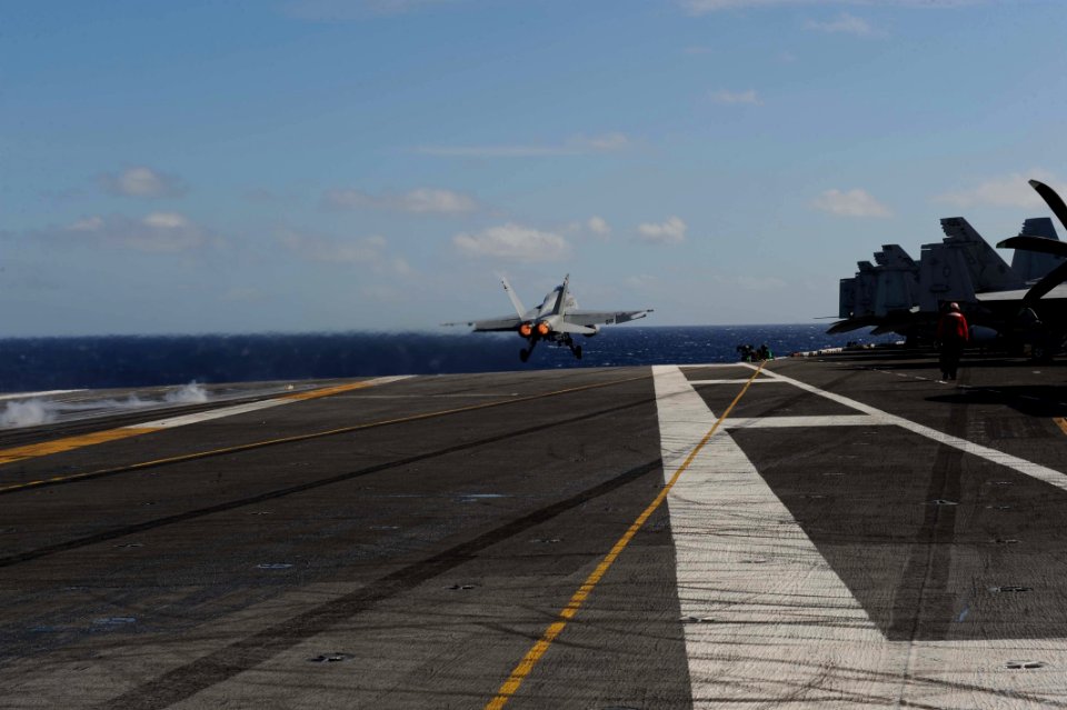 USS Theodore Roosevelt action 150317-N-FI568-144
