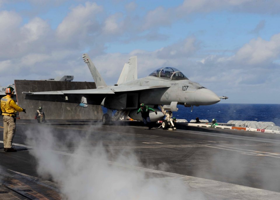 USS Theodore Roosevelt action 150317-N-FI568-110