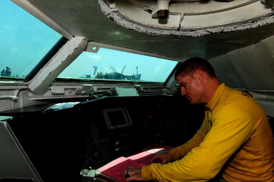USS Theodore Roosevelt action 150926-N-PG340-051