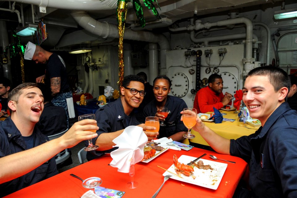 USS Theodore Roosevelt operations 150522-N-FI568-089