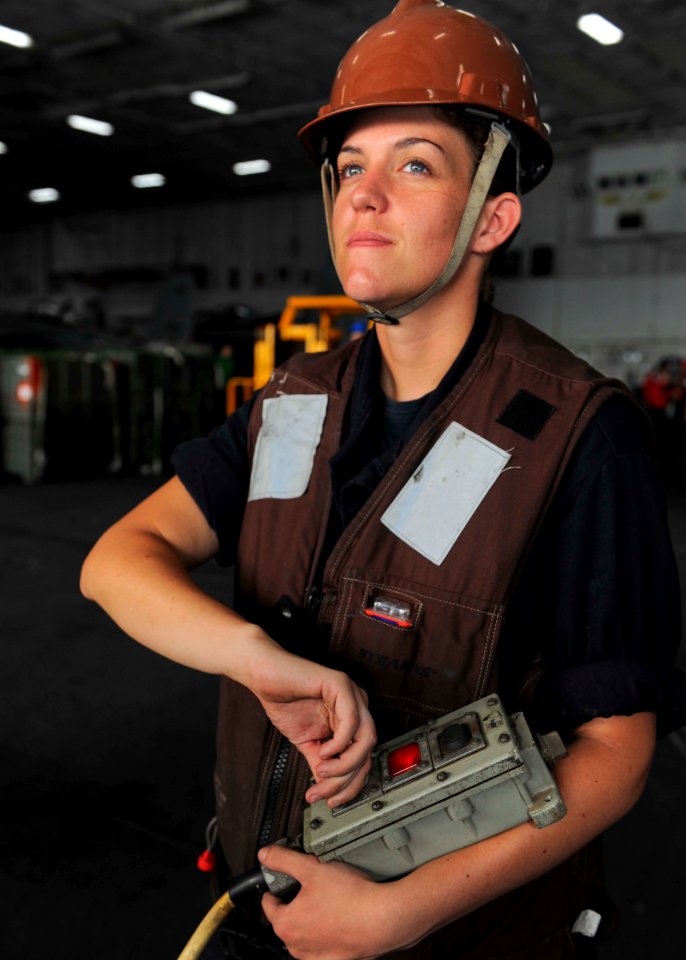 USS Theodore Roosevelt operations 150708-N-CQ428-164