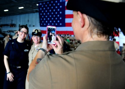 USS Theodore Roosevelt operations 150915-N-PG340-155