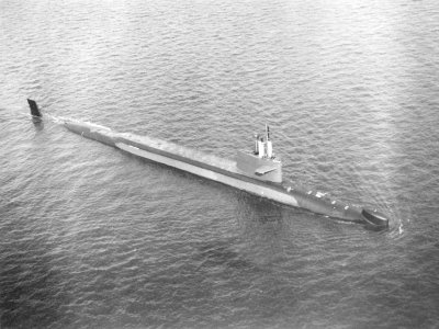 USS Thomas A. Edison (SSBN-610) underway in 1962