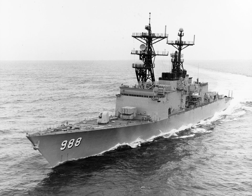 USS Thorn (DD-988) underway, circa the 1980s (NH 106906)