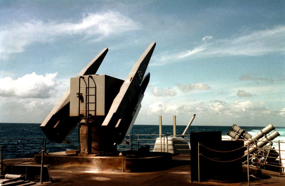 USS Ticonderoga (CG-47) aft Mk 26 launcher