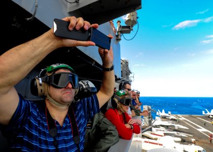USS Theodore Roosevelt operations 151118-N-PG340-175
