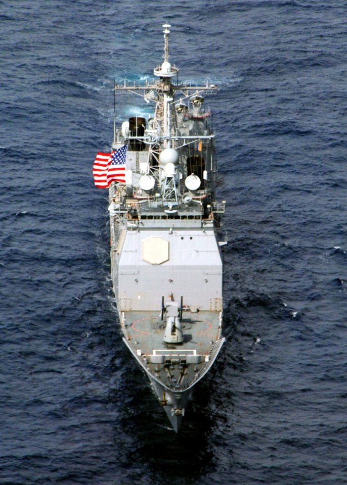 USS Thomas S. Gates (CG 51) underway in the Pacific Ocean 2005