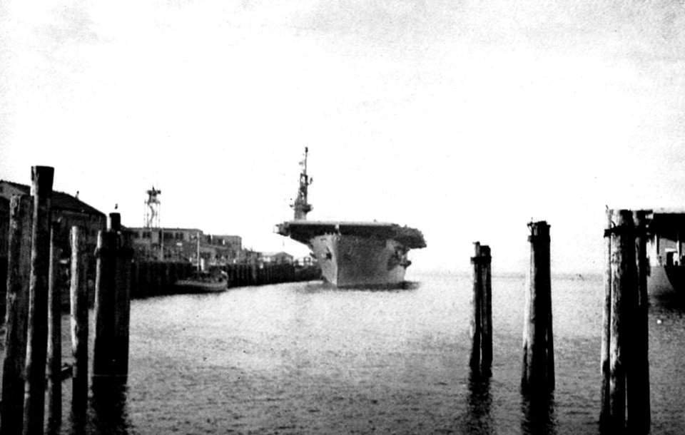 USS Tripoli (CVE-64) at Astoria, Oregon (USA), circa in October 1943