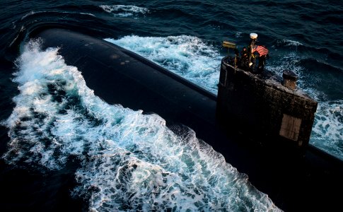 USS Toledo transits the Arabian Gulf. (24374054730)