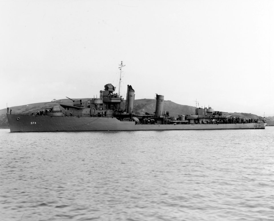 USS Tucker (DD-374) - 19-N-28632