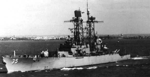 USS Truxtun (DLGN-35) underway on the Delaware River on 3 June 1967