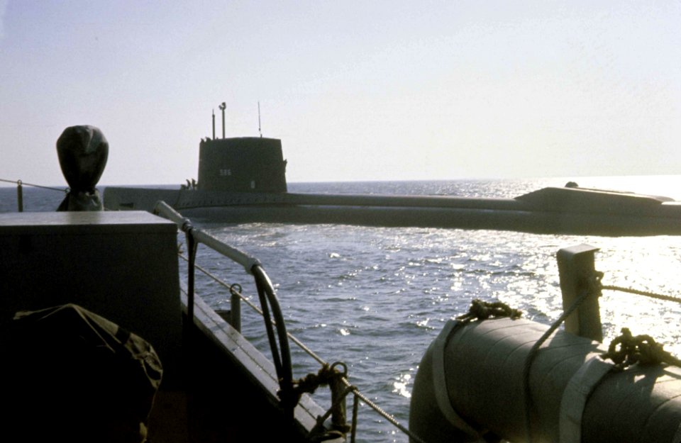 USS Triton departure - 16 February 1960 - 0858625