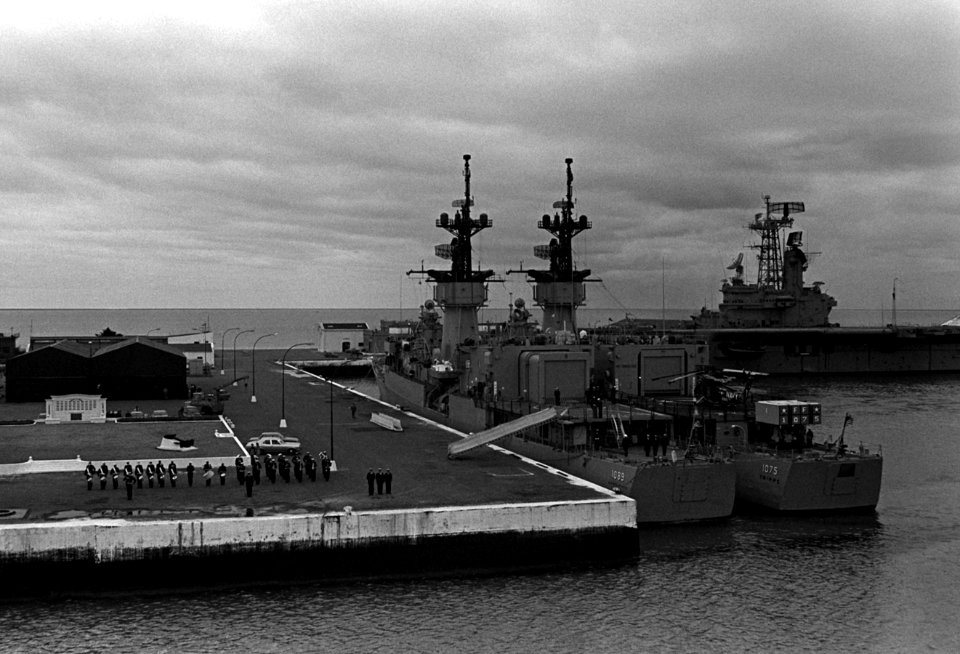 USS Trippe (FF-1975) and Jesse L. Brown (FF-1089) at Puerto Belgrano 1979