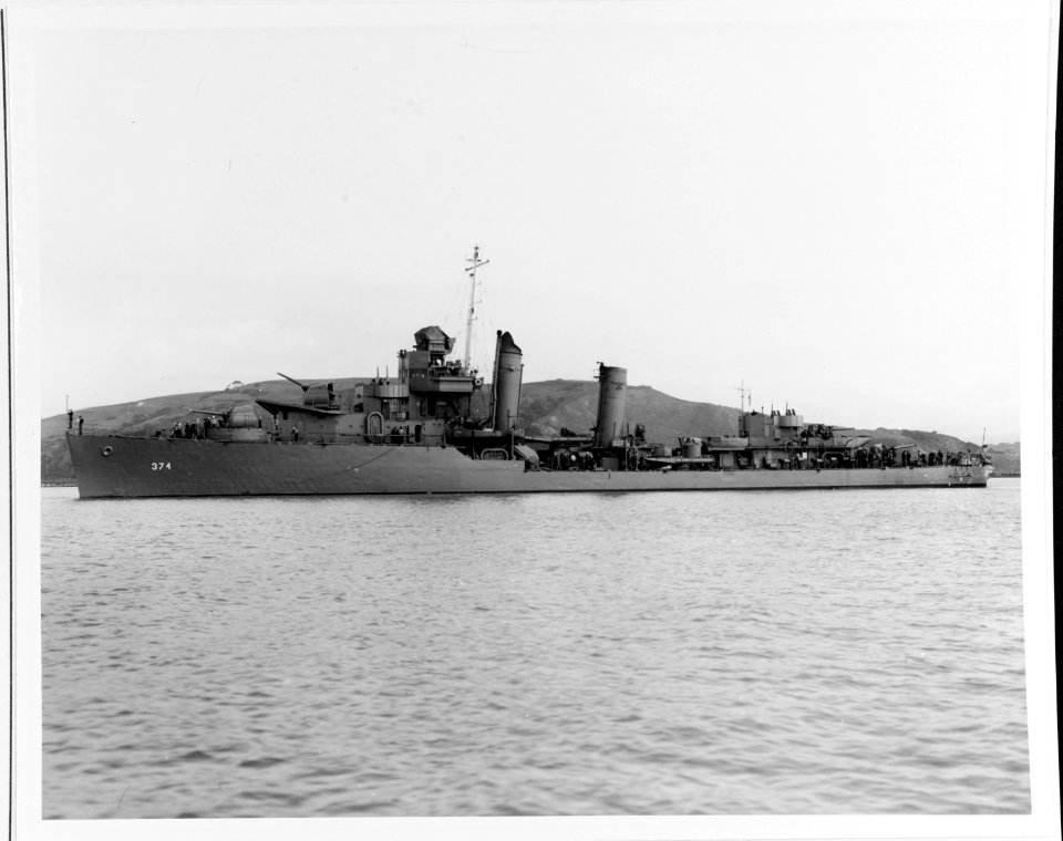 USS Tucker (DD-374) - 19-N-28632