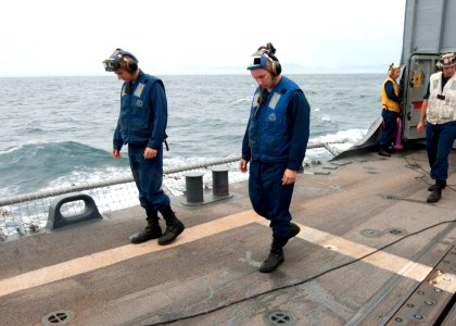 USS Underwood 120724-N-NL541-045