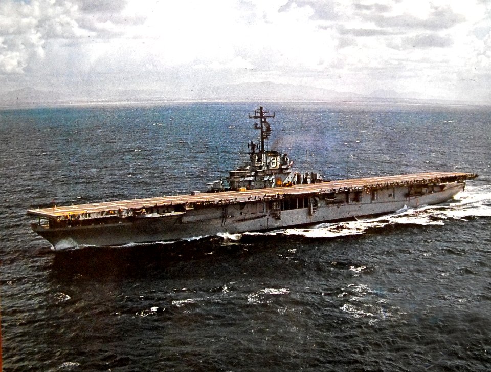 USS Valley Forge (LPH-8) underway c1964