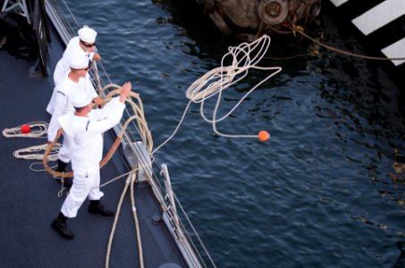 USS Vandegrift port call in Mexico 140513-N-AG657-069