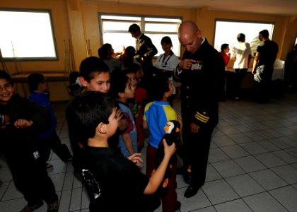 USS Underwood crew participates in community service project at Chilean children's home 120607-N-NL541-315