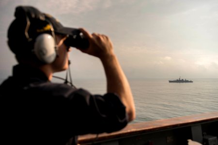 USS Vella Gulf operations 140709-N-KE519-005