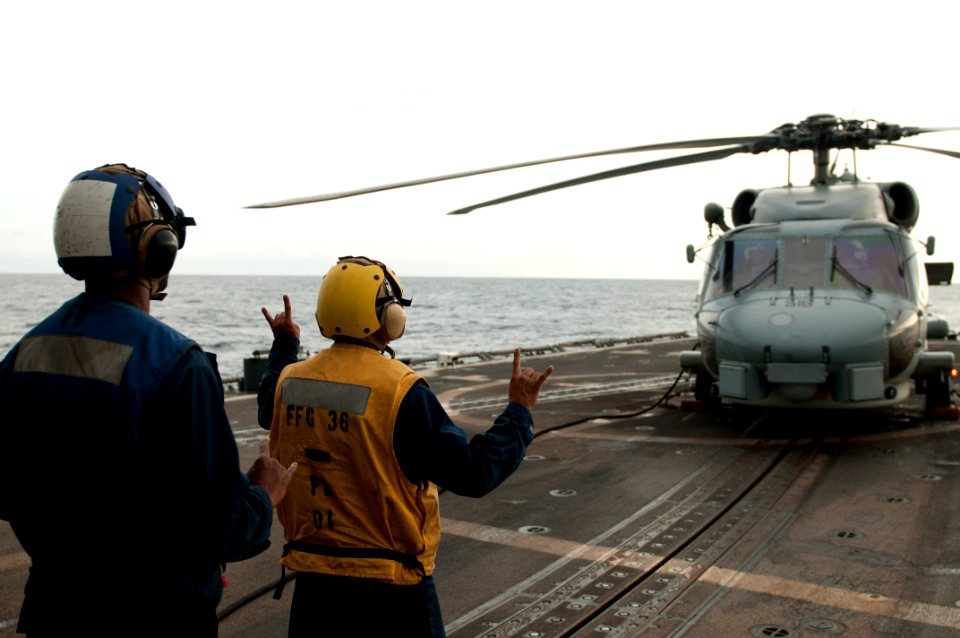 USS Underwood 120814-N-NL541-007