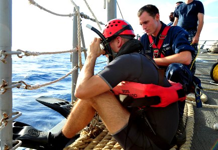 USS Underwood participates in Martillo, Southern Seas 121022-N-ZE938-127