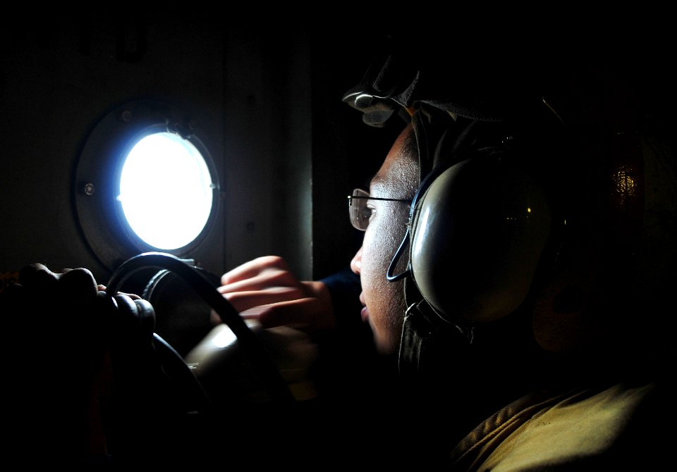 USS Underwood participates in Southern Seas 2012, Operation Martillo 121017-N-ZE938-025