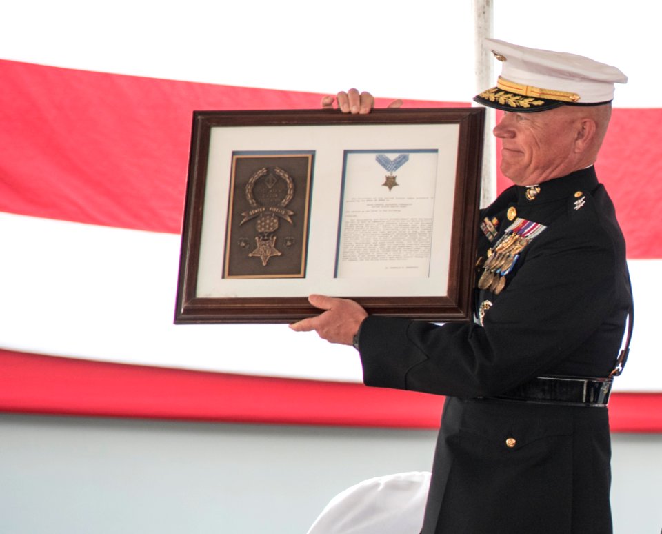 USS Vandegrift Decommission 150219-N-AG657-068