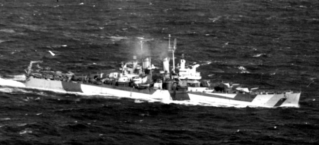 USS Vincennes (CL-64) underway in the Atlantic Ocean on 25 February 1944 (80-G-225772)