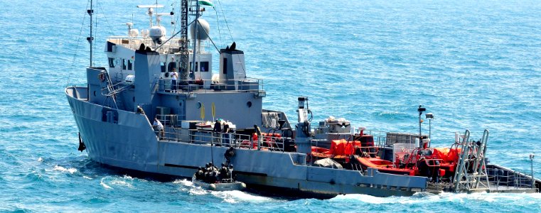 USS Underwood underway 120427-N-ZE938-068