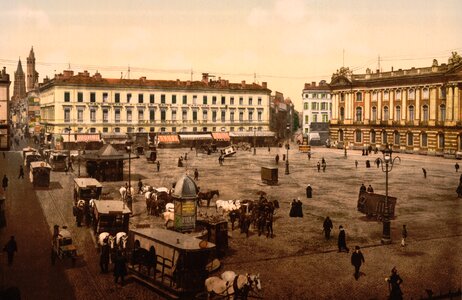 Toulouse place du capitole horses