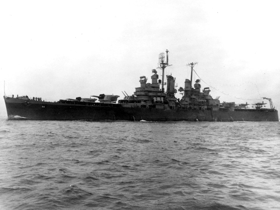 USS Vicksburg (CL-86) off San Francisco, circa in October 1945 (NH 66437)