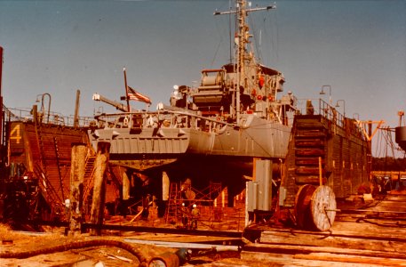 USS Venture (MSO-496) dry-docked at Detyen's Shipyard, South Carolina in 1962