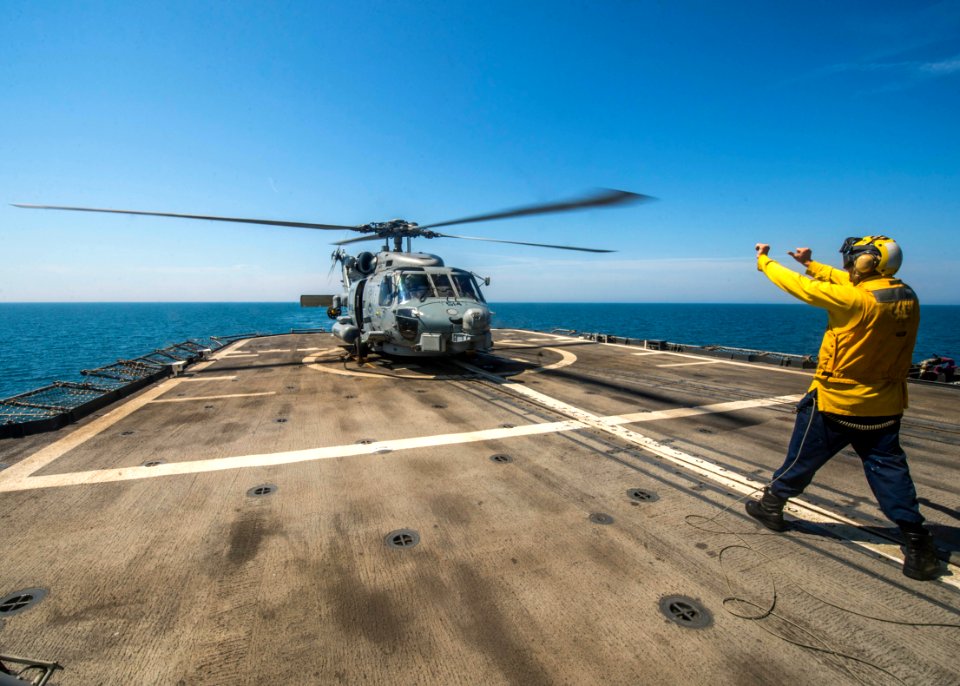 USS Vella Gulf operations 140527-N-KE519-015